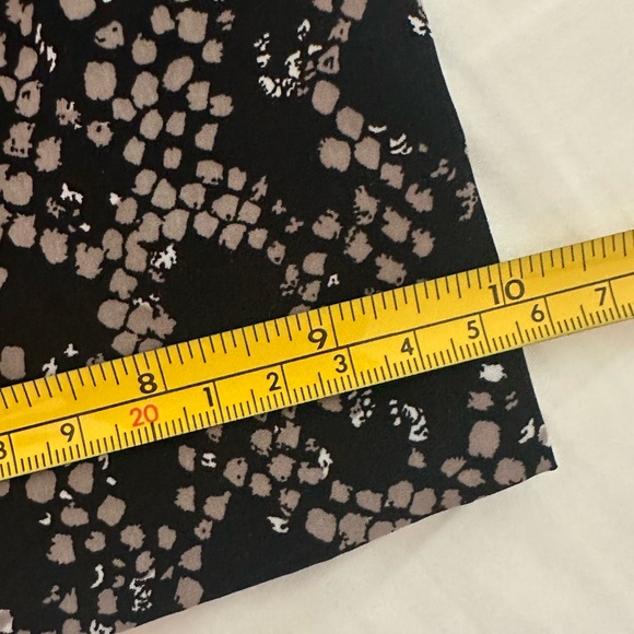 Banana Republic Factory Halter Style Jumpsuit.  Animal Print. Size 6. Like New. - Picture 12 of 15